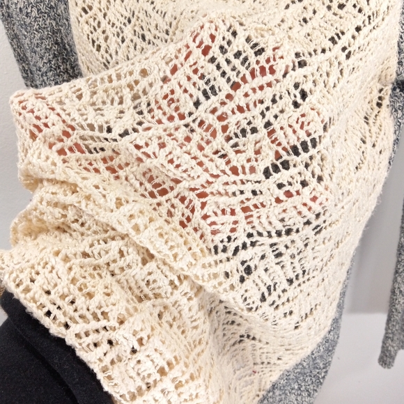 💥CLOSING SALEpink rose NAVY&CREAM HI-LO BOATNECK SWEATER CROCHET BACK SZ M - Picture 6 of 7